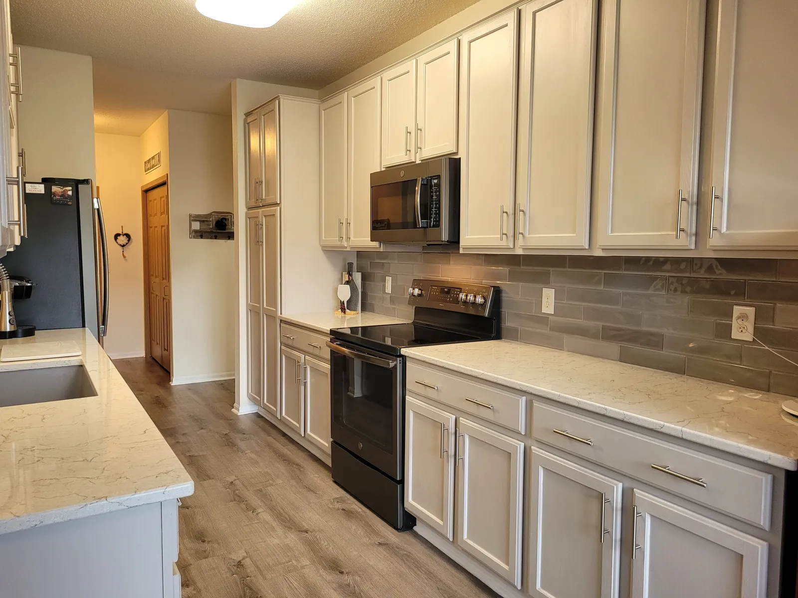 Gramercy Club at Burnhaven Dr. photo 9 of 13